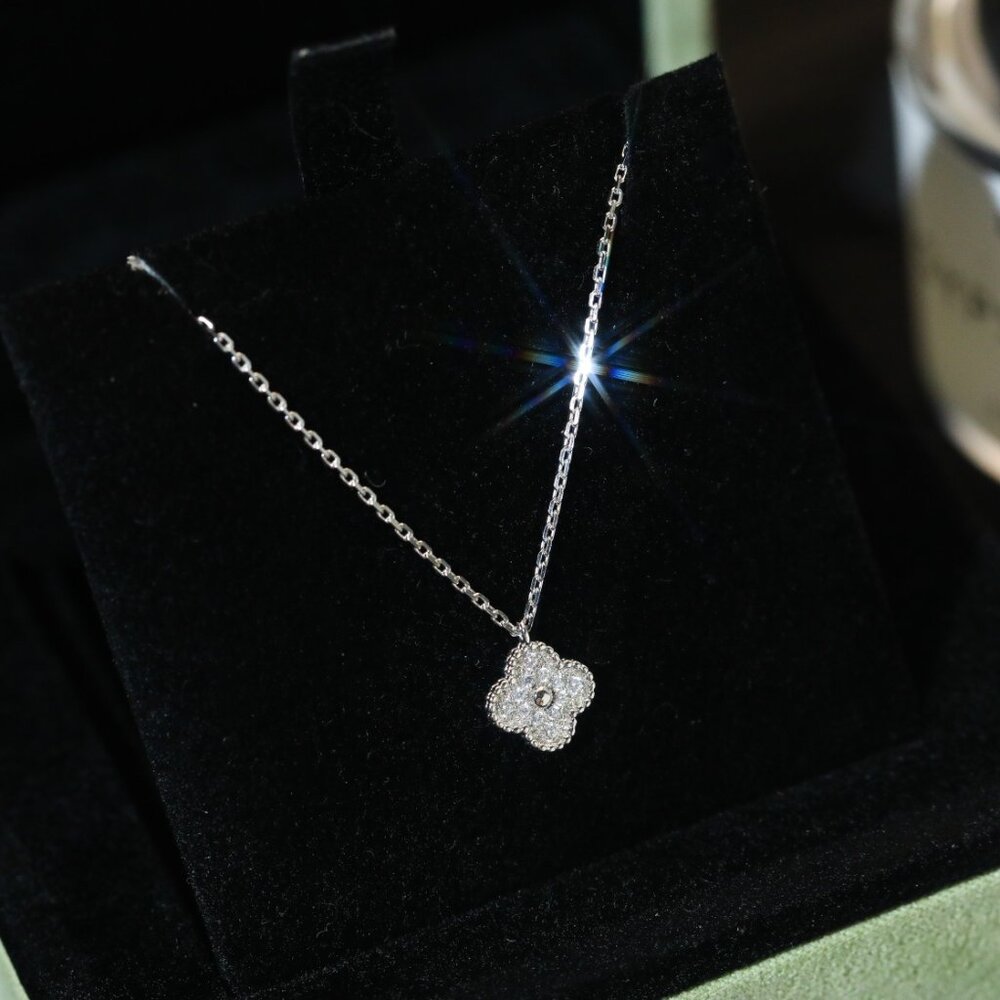 Van Cleef & Arpels fashion necklace✅✅✅